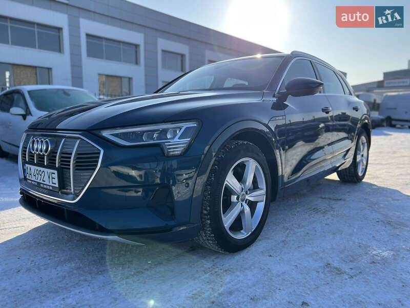 Позашляховик / Кросовер Audi e-tron 2020 в Києві