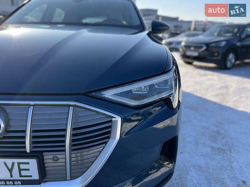 Позашляховик / Кросовер Audi e-tron 2020 в Києві