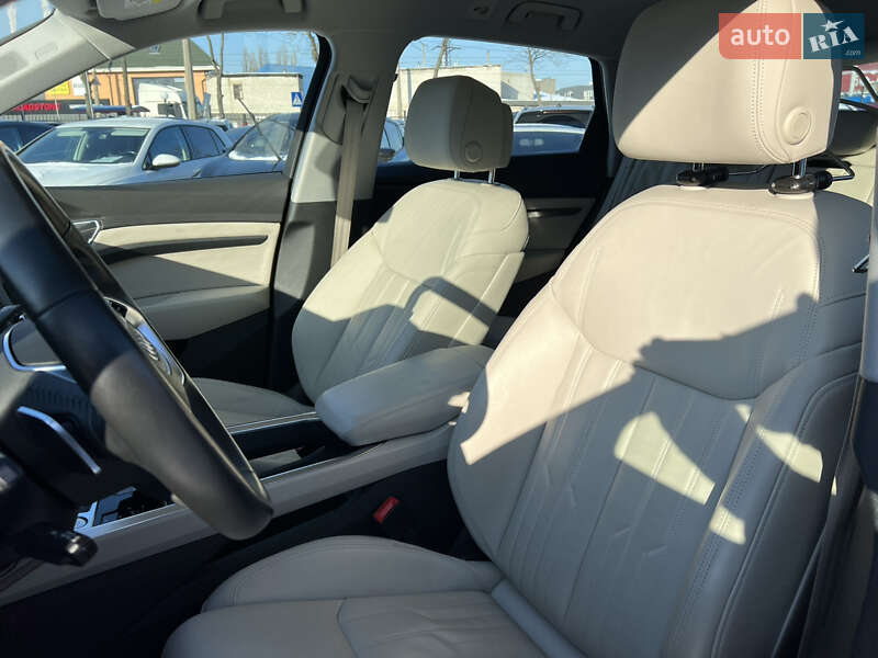 Позашляховик / Кросовер Audi e-tron 2020 в Києві
