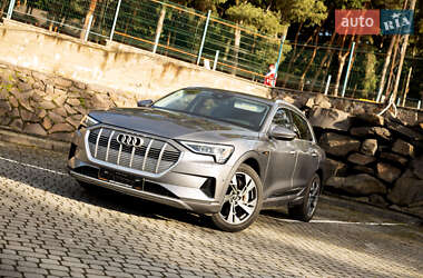 Позашляховик / Кросовер Audi e-tron 2020 в Ужгороді