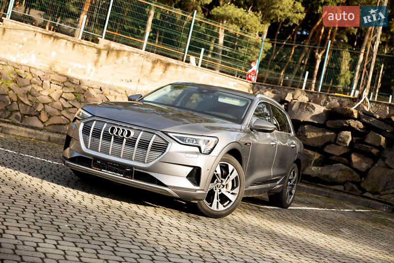 Позашляховик / Кросовер Audi e-tron 2020 в Ужгороді