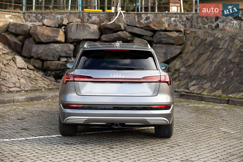 Позашляховик / Кросовер Audi e-tron 2020 в Ужгороді