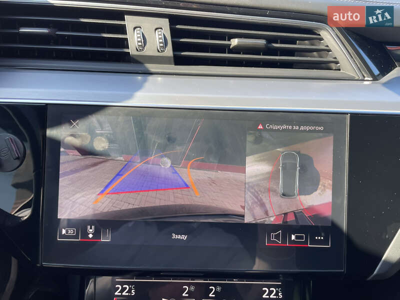 Позашляховик / Кросовер Audi e-tron 2022 в Рівному