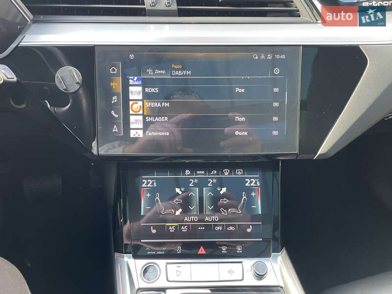 Позашляховик / Кросовер Audi e-tron 2022 в Рівному