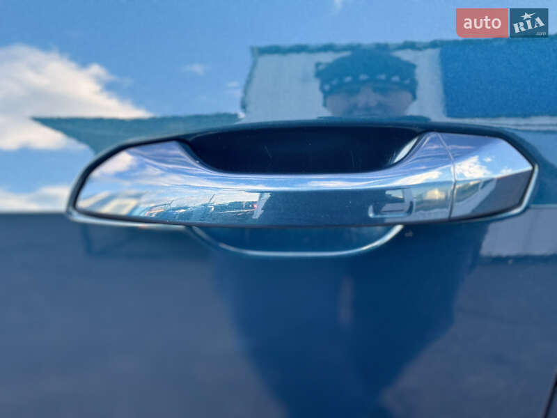 Внедорожник / Кроссовер Audi e-tron 2019 в Киеве
