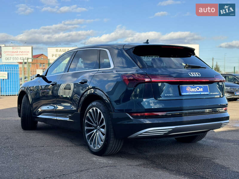 Внедорожник / Кроссовер Audi e-tron 2019 в Киеве