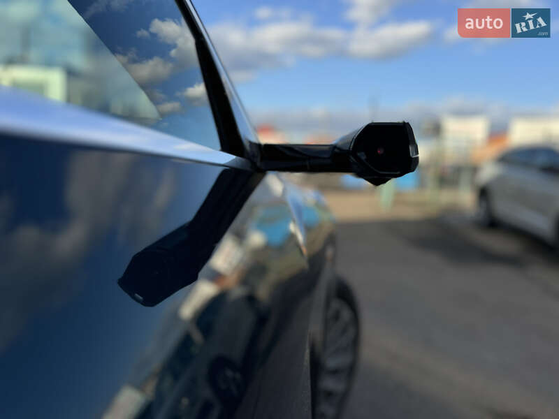 Внедорожник / Кроссовер Audi e-tron 2019 в Киеве
