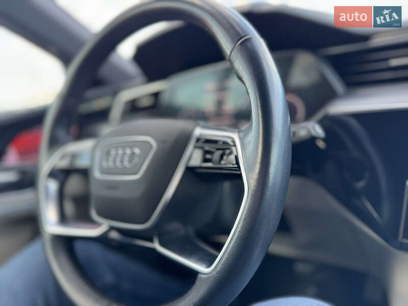 Внедорожник / Кроссовер Audi e-tron 2019 в Киеве
