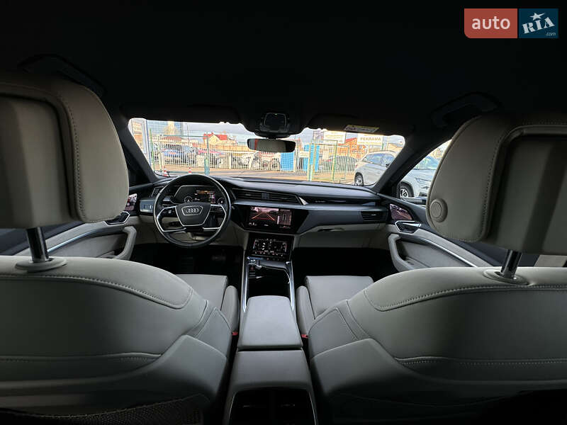 Внедорожник / Кроссовер Audi e-tron 2019 в Киеве