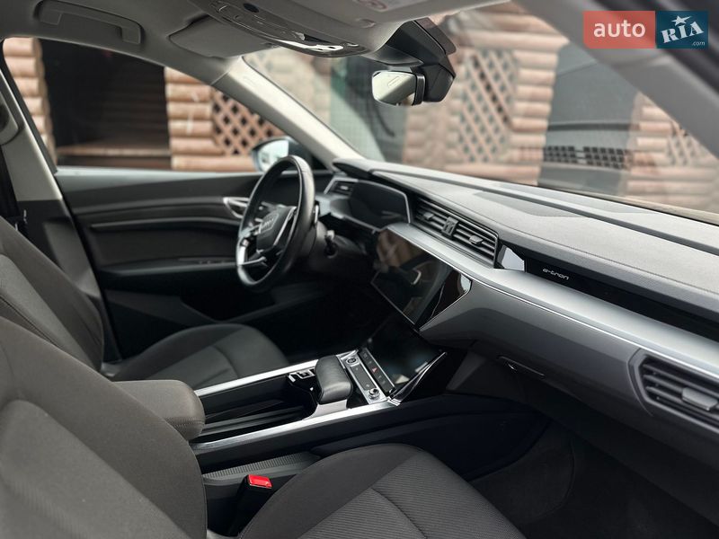 Внедорожник / Кроссовер Audi e-tron 2021 в Львове фото 14 Внедорожник / Кроссовер Audi e-tron 2021 в Львове