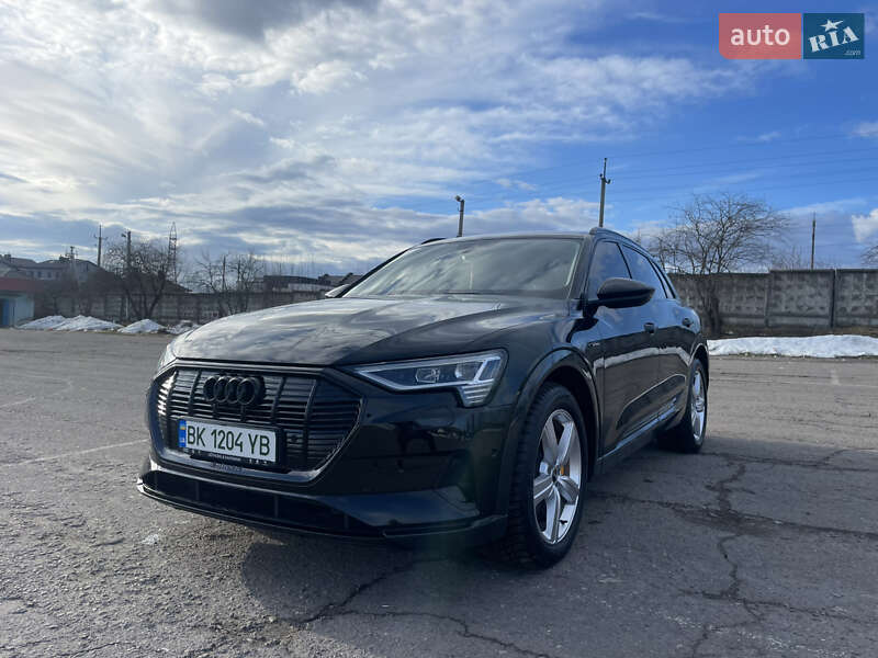 Audi e-tron 2021