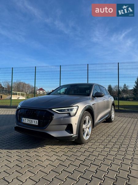 Внедорожник / Кроссовер Audi e-tron 2021 в Ивано-Франковске