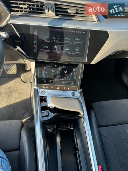 Внедорожник / Кроссовер Audi e-tron 2021 в Ивано-Франковске