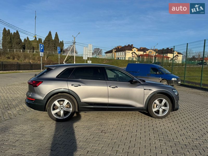 Внедорожник / Кроссовер Audi e-tron 2021 в Ивано-Франковске