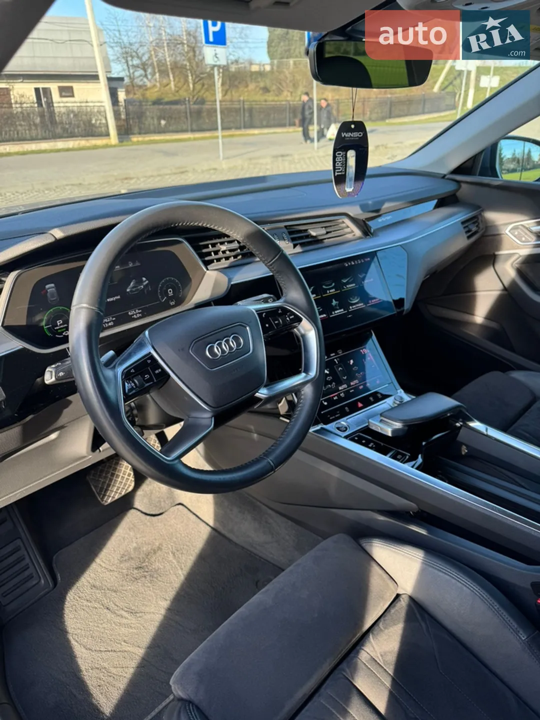 2021 Audi e-tron - мініатюра 38