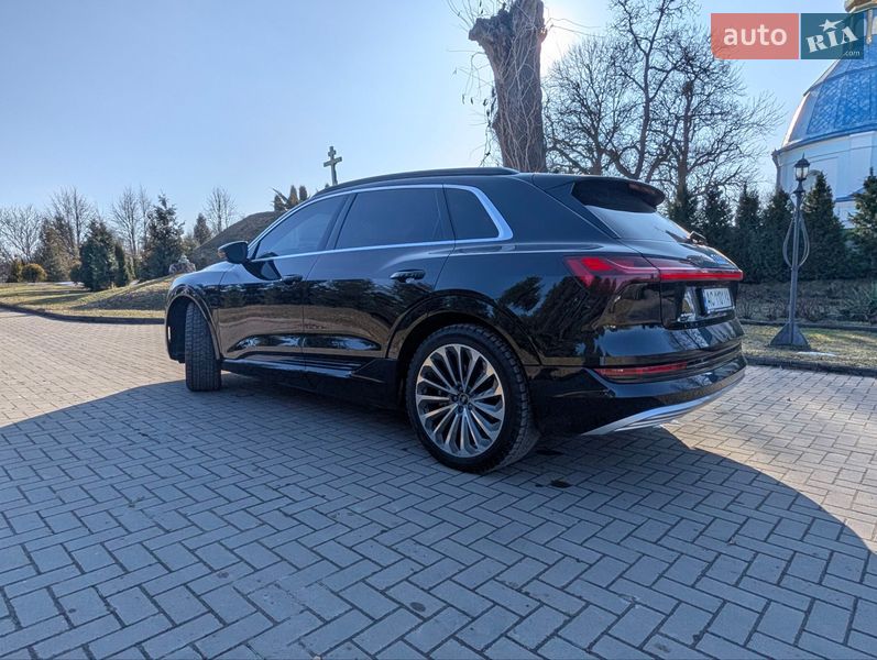 Внедорожник / Кроссовер Audi e-tron 2020 в Нововолынске