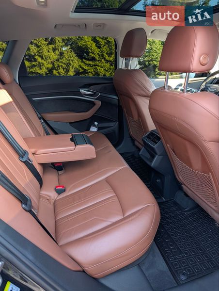 Внедорожник / Кроссовер Audi e-tron 2020 в Нововолынске