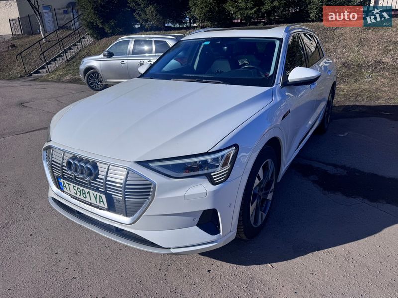 Позашляховик / Кросовер Audi e-tron 2022 в Івано-Франківську