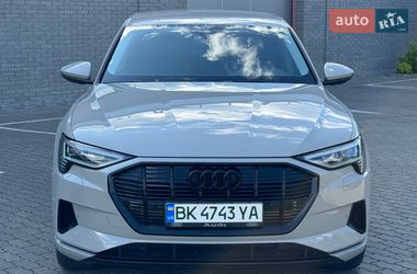 Внедорожник / Кроссовер Audi e-tron 2020 в Костополе фото 6 Внедорожник / Кроссовер Audi e-tron 2020 в Костополе