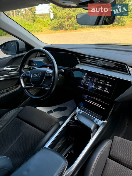 Внедорожник / Кроссовер Audi e-tron 2020 в Костополе фото 21 Внедорожник / Кроссовер Audi e-tron 2020 в Костополе