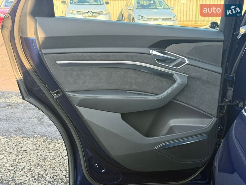 Позашляховик / Кросовер Audi e-tron 2020 в Луцьку