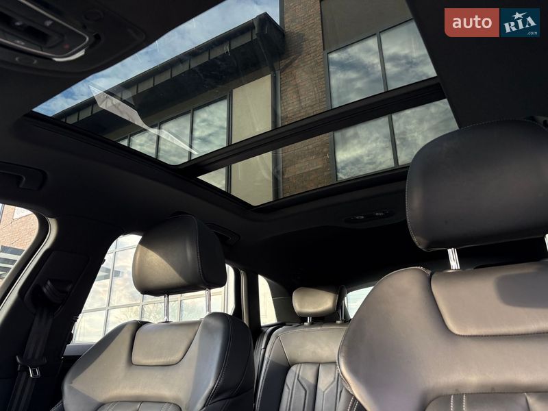 Внедорожник / Кроссовер Audi e-tron 2019 в Тернополе