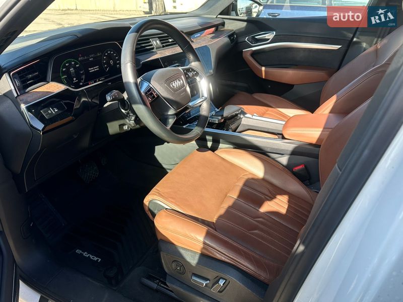 Внедорожник / Кроссовер Audi e-tron 2019 в Львове