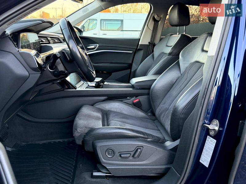 Внедорожник / Кроссовер Audi e-tron 2022 в Киеве