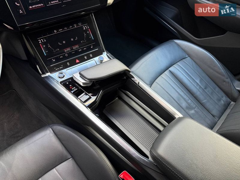 Внедорожник / Кроссовер Audi e-tron 2021 в Киеве