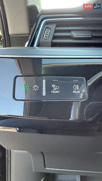 Позашляховик / Кросовер Audi e-tron 2022 в Луцьку