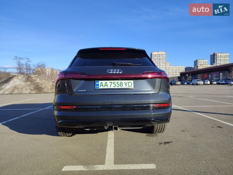 Внедорожник / Кроссовер Audi e-tron 2020 в Киеве