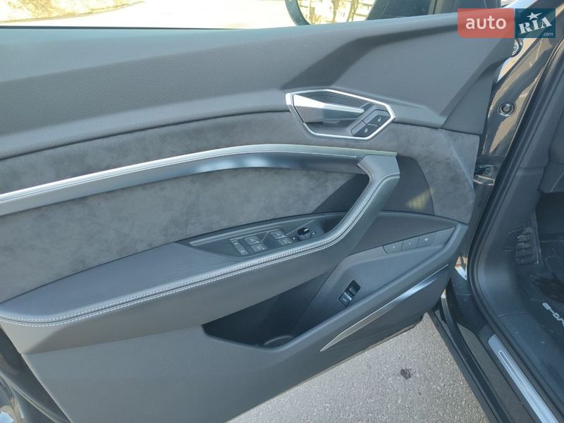 Внедорожник / Кроссовер Audi e-tron 2020 в Киеве