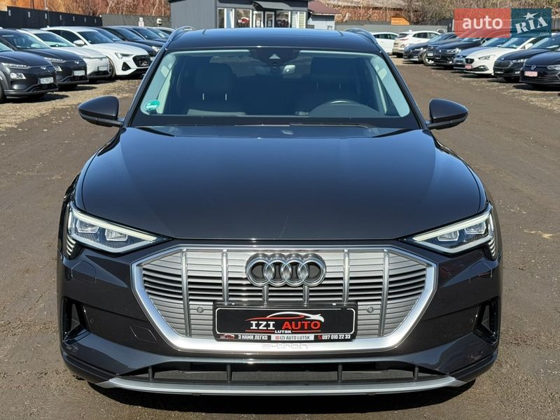 Позашляховик / Кросовер Audi e-tron 2022 в Луцьку