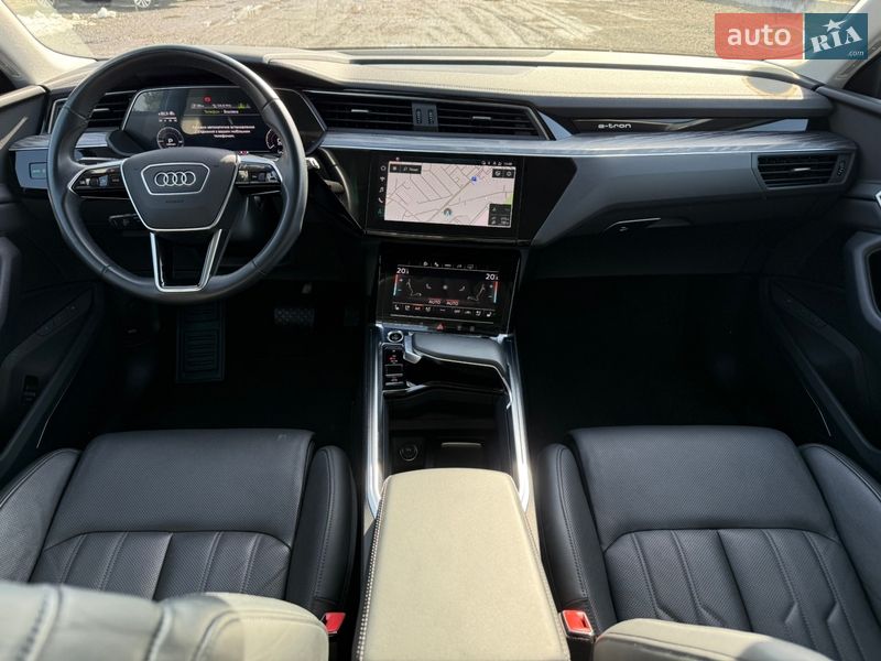 Позашляховик / Кросовер Audi e-tron 2022 в Луцьку