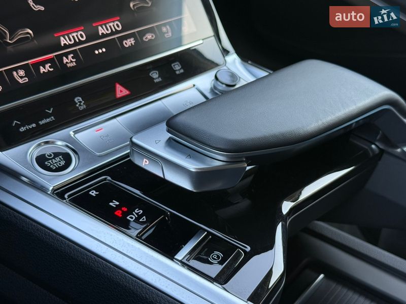 Позашляховик / Кросовер Audi e-tron 2022 в Луцьку
