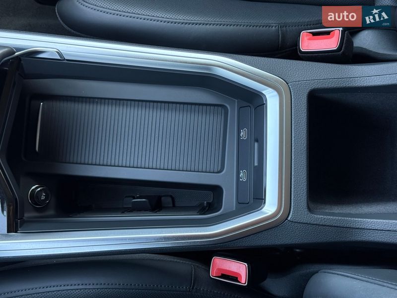 Позашляховик / Кросовер Audi e-tron 2022 в Луцьку