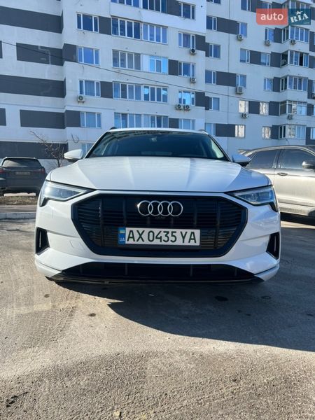 Внедорожник / Кроссовер Audi e-tron 2020 в Харькове