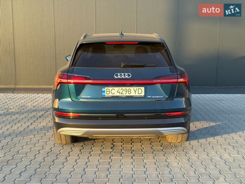 Позашляховик / Кросовер Audi e-tron 2021 в Львові