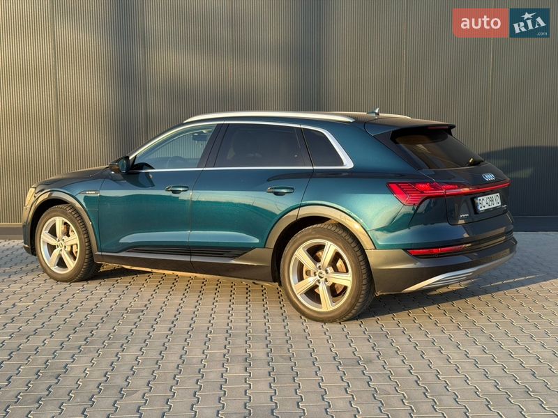 Позашляховик / Кросовер Audi e-tron 2021 в Львові