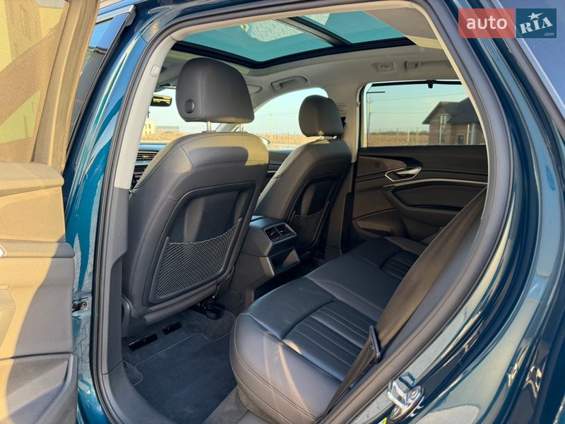 Позашляховик / Кросовер Audi e-tron 2021 в Львові