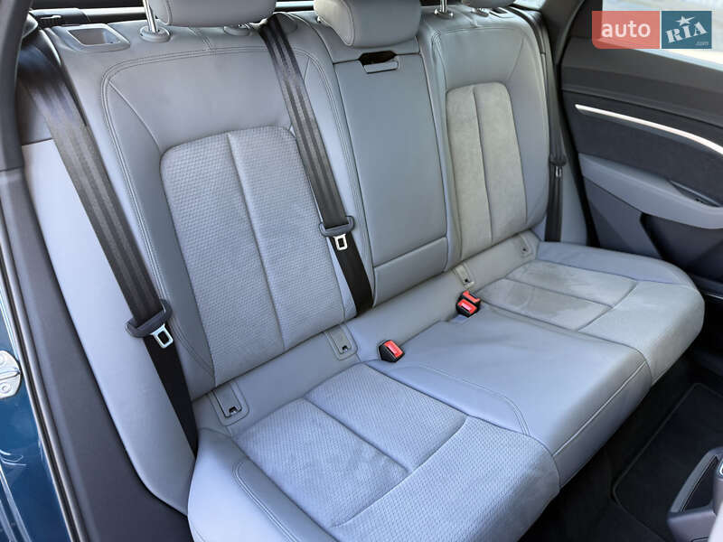 Внедорожник / Кроссовер Audi e-tron 2022 в Хмельницком