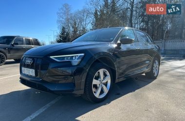Позашляховик / Кросовер Audi e-tron 2019 в Вінниці