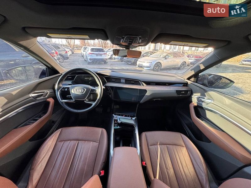 Внедорожник / Кроссовер Audi e-tron 2022 в Киеве