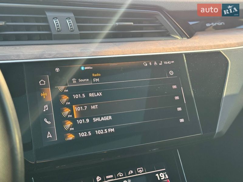 Внедорожник / Кроссовер Audi e-tron 2022 в Киеве