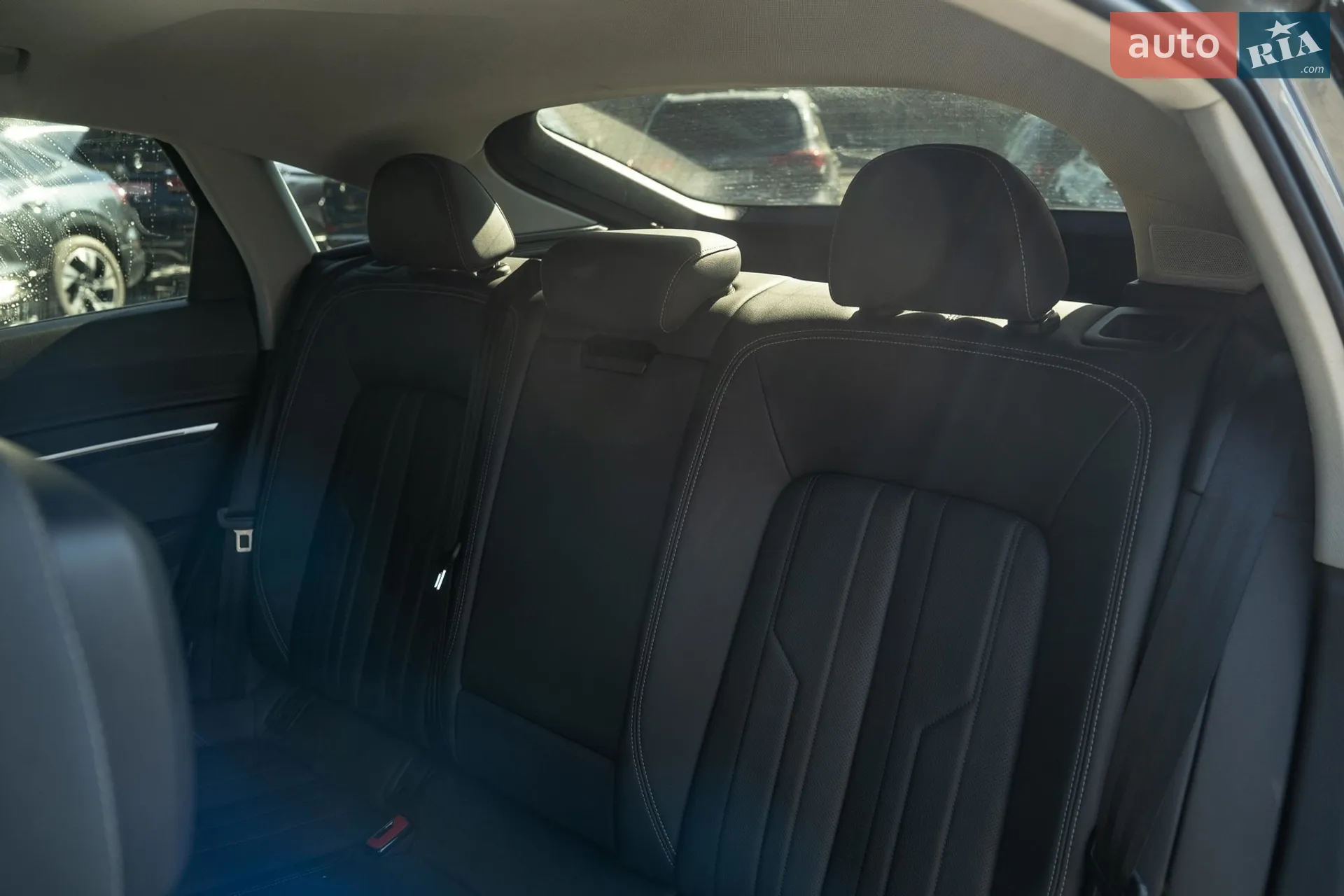 2020 Audi e-tron - мініатюра 38