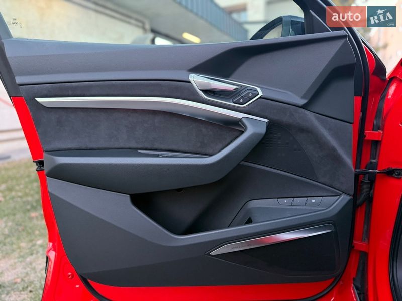 Внедорожник / Кроссовер Audi e-tron 2019 в Львове