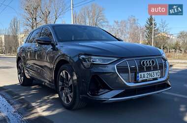 Внедорожник / Кроссовер Audi e-tron 2021 в Киеве
