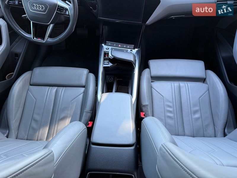 Позашляховик / Кросовер Audi e-tron 2021 в Києві