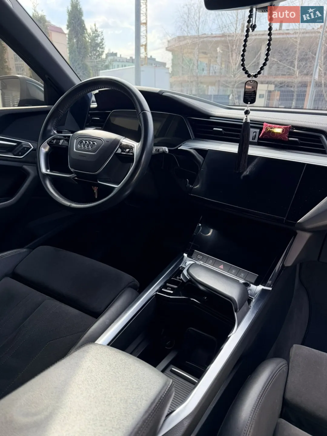2019 Audi e-tron - мініатюра 13