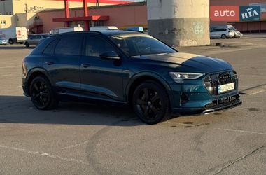 Внедорожник / Кроссовер Audi e-tron 2019 в Киеве